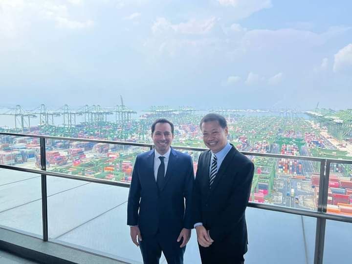 Reuniones del Gobernador Mauricio Vila con directivos del puerto de Singapur